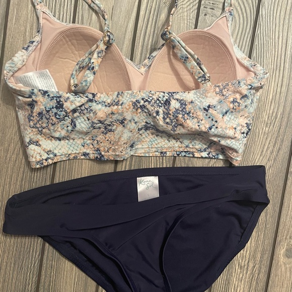 3piece bundle!!! Womens Kona Sol Two-Piece Swimsuit, Small-2 Tops!!! - Picture 8 of 8
